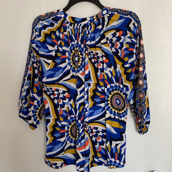 CROWN &IVY PM ladies blouse kaleidoscope pattern colors - Picture 2 of 8